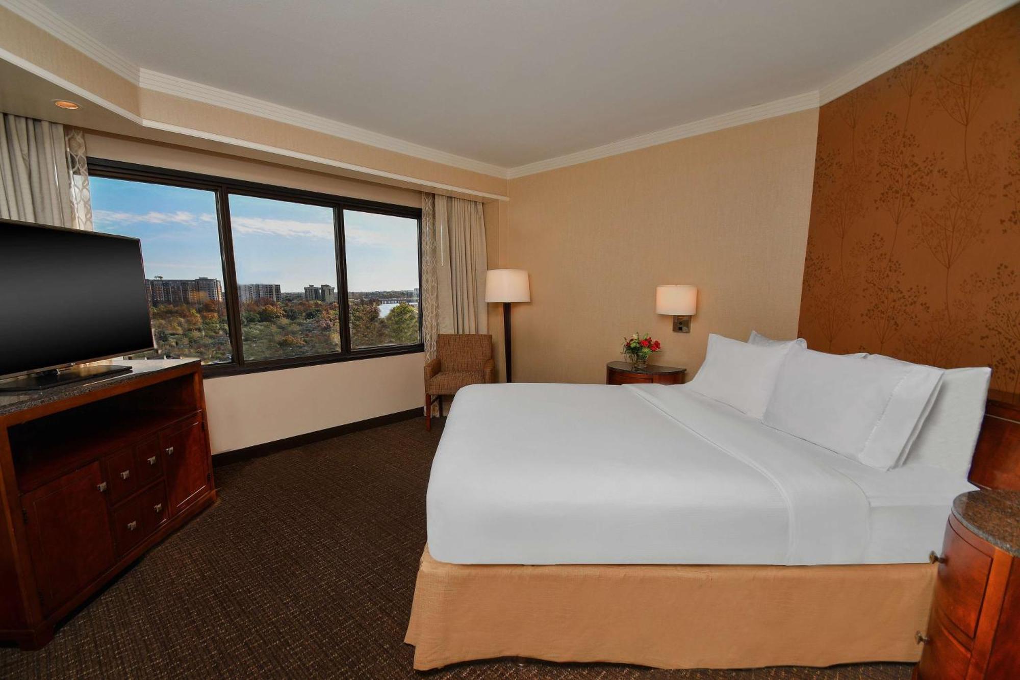 Embassy Suites By Hilton Austin Downtown South Congress Zewnętrze zdjęcie