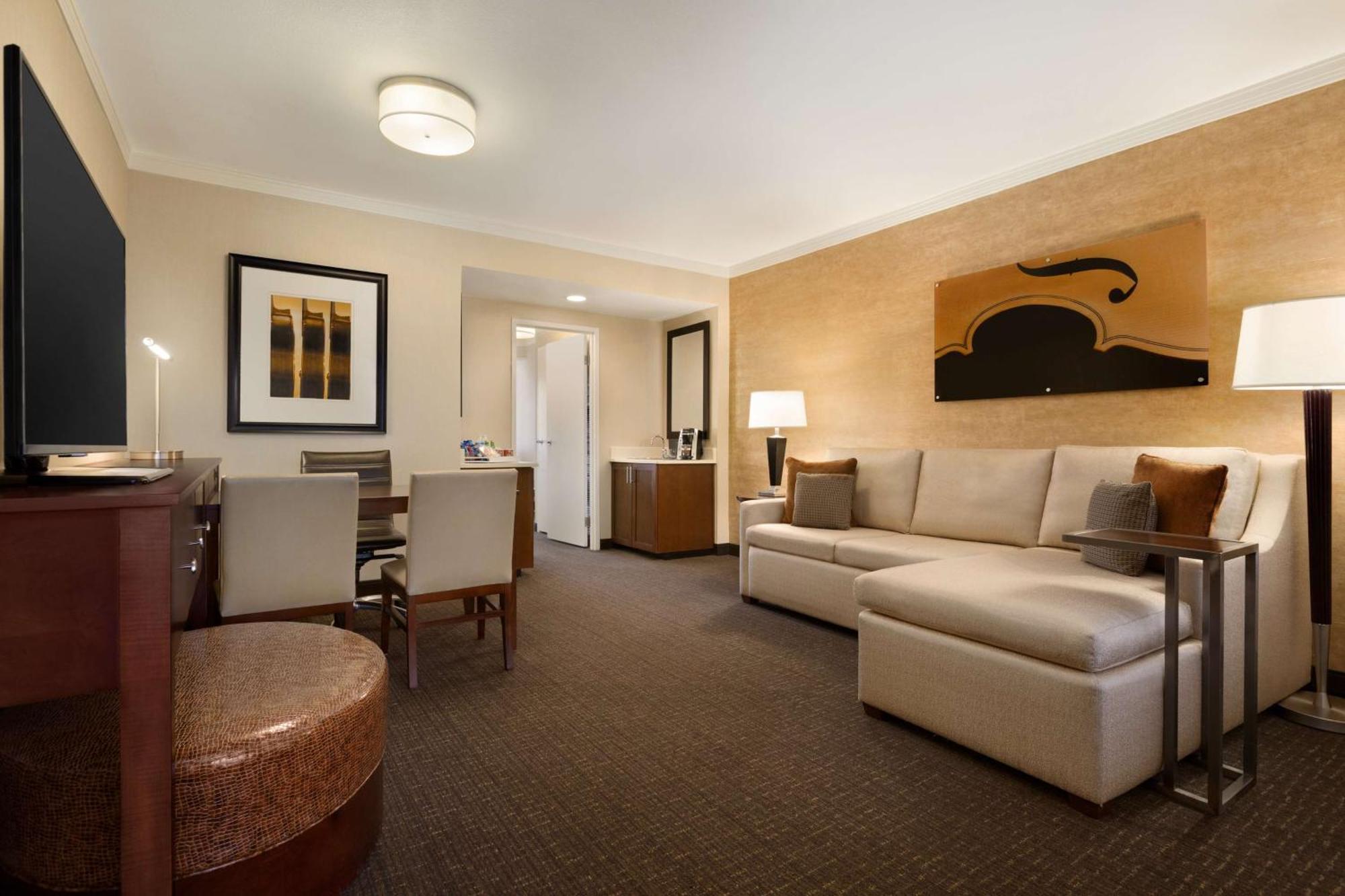 Embassy Suites By Hilton Austin Downtown South Congress Zewnętrze zdjęcie